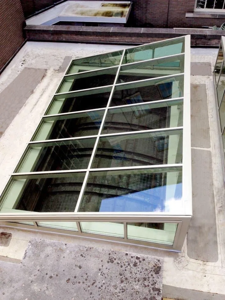 Skylight roof system thumbnail